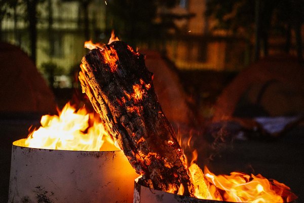 Comment organiser une randonnée en raquettes dans le parc national des Écrins, France : itinéraires et équipements ?
